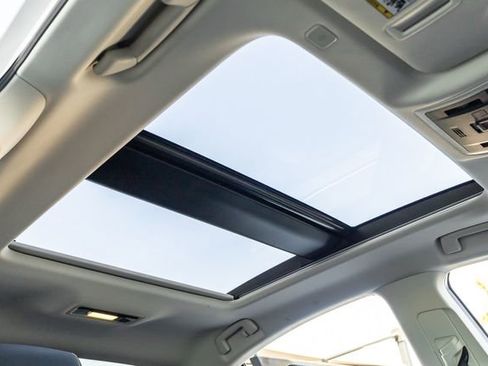 Used 2023 Lexus ES 350 w/ Premium Package image 13