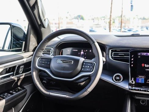 New 2026 Jeep Grand Wagoneer Limited w/ Convenience Group I AWD/4WD image 18