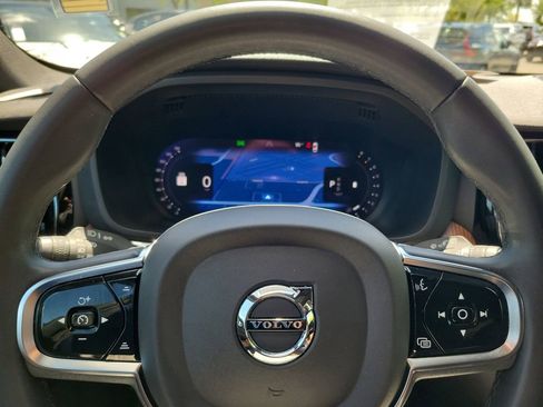 Certified 2024 Volvo XC60 B5 Plus AWD/4WD image 24