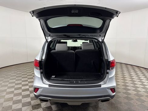 Used 2017 Hyundai Santa Fe SE w/ Cargo Package FWD image 26