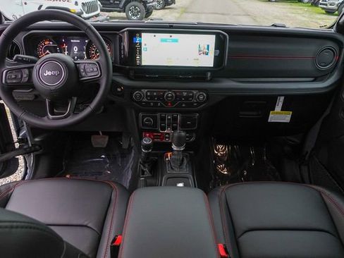 New 2026 Jeep Wrangler Unlimited Rubicon w/ Technology Group image 25