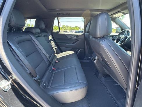 New 2026 Chevrolet Equinox LT w/ Convenience Package II FWD image 15