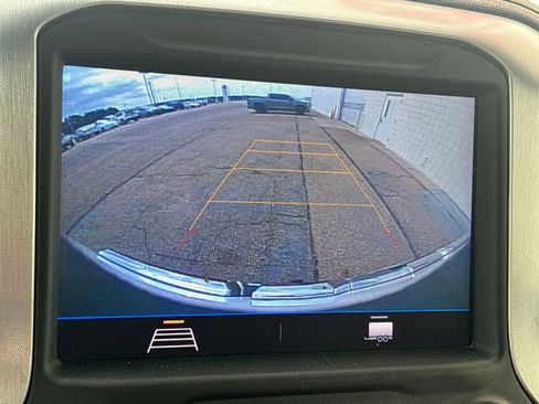 Used 2022 GMC Sierra 1500 Elevation w/ X31 Off-Road Package image 10