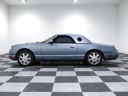 Used 2005 Ford Thunderbird RWD image 8