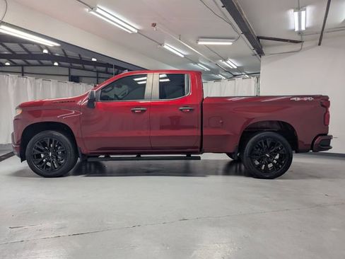 Used 2020 Chevrolet Silverado 1500 Custom w/ Custom Value Package image 19