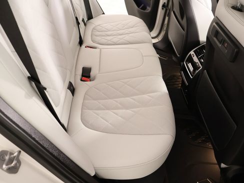 Used 2023 BMW X5 xDrive40i w/ M Sport Package AWD/4WD image 15