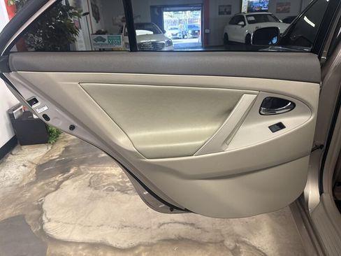 Used 2009 Toyota Camry Hybrid FWD image 26