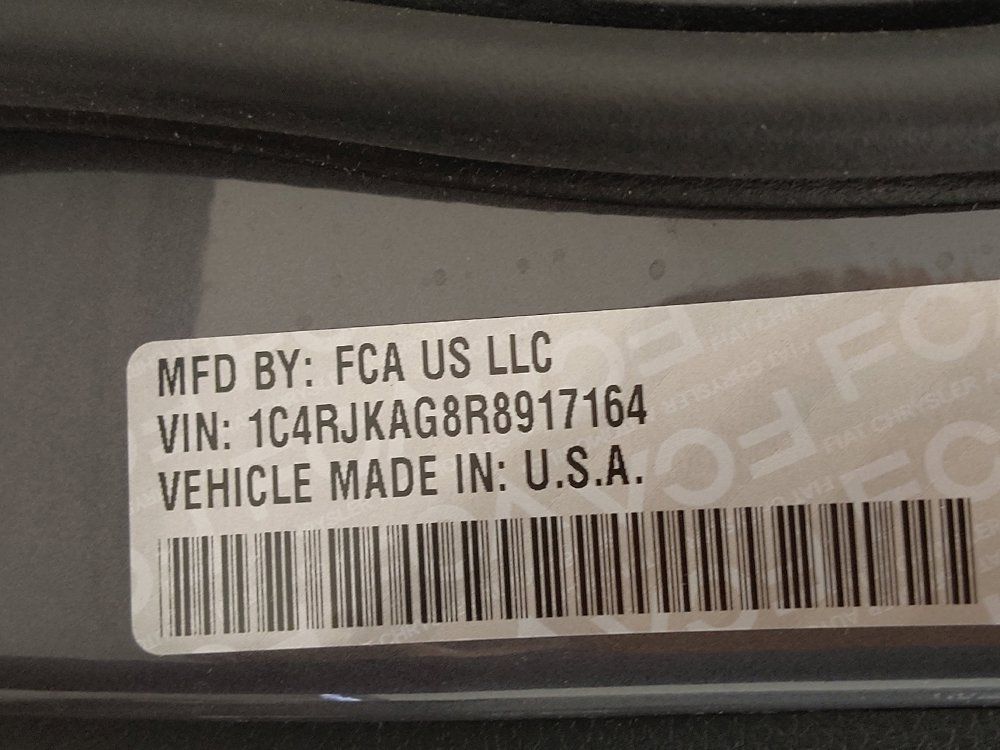 Used 2024 Jeep Grand Cherokee L Laredo AWD/4WD image 33