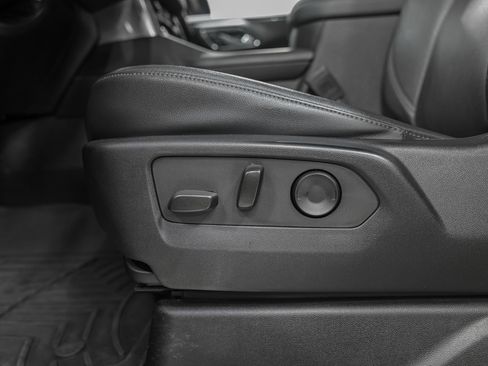 Used 2022 Chevrolet Suburban Z71 AWD/4WD image 14