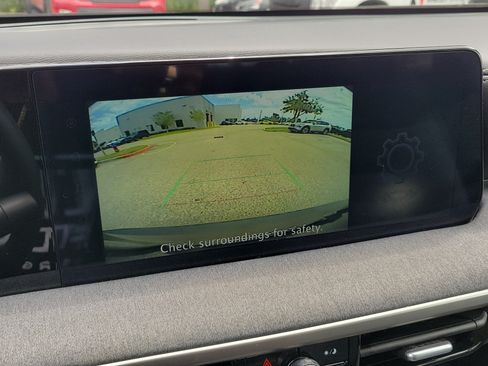 Certified 2025 Nissan Kicks SV FWD image 27