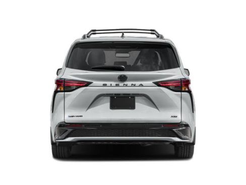 Used 2026 Toyota Sienna XSE AWD/4WD image 5