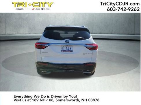 Used 2018 Buick Enclave Essence image 4