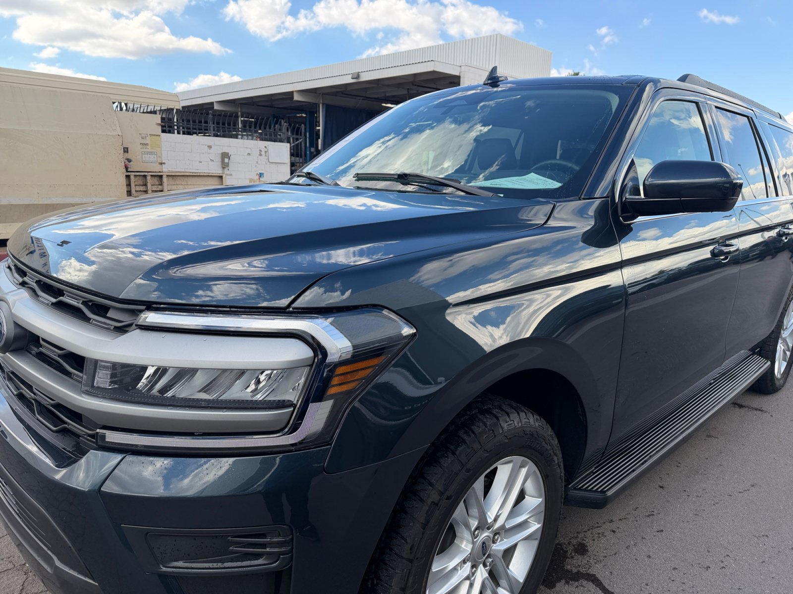 Used 2024 Ford Expedition Max XLT AWD/4WD image 10