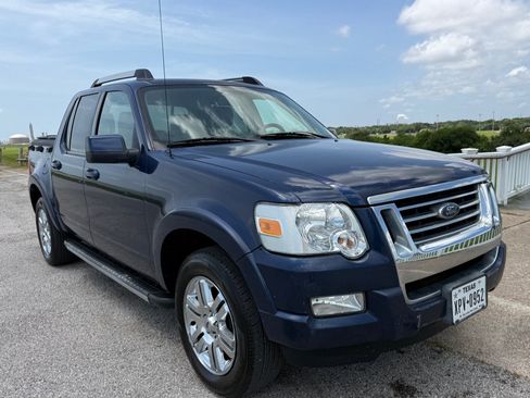 Used 2008 Ford Explorer Sport Trac Limited RWD image 3