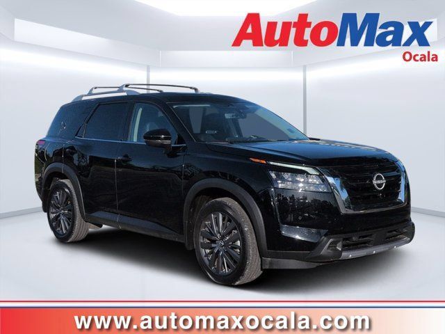 Used 2025 Nissan Pathfinder SL w/ SL Premium Package AWD/4WD image 1