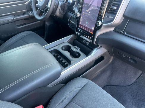 Used 2025 RAM 3500 Big Horn AWD/4WD image 17