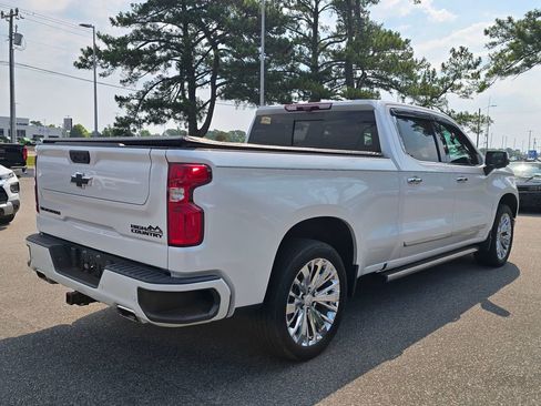 Certified 2023 Chevrolet Silverado 1500 High Country w/ High Country Premium Package AWD/4WD image 3