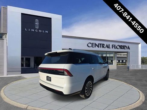 New 2026 Lincoln Navigator Black Label AWD/4WD image 3