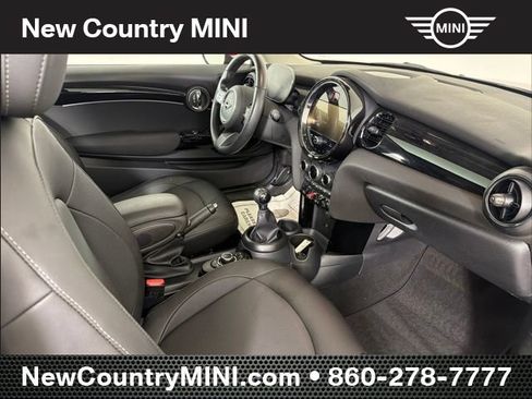 Used 2024 MINI Cooper 2-Door Hardtop FWD image 17