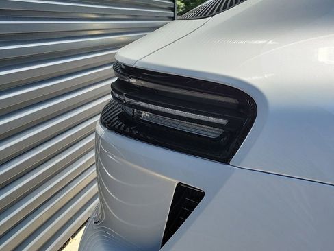 New 2026 Porsche Macan Turbo Electric AWD/4WD image 16