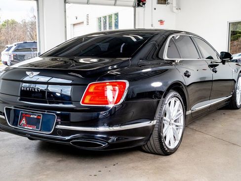 Used 2021 Bentley Flying Spur W12 image 6