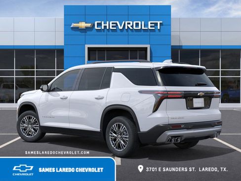New 2026 Chevrolet Traverse LT w/ Driver Confidence Package image 3