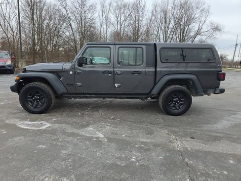 Used 2020 Jeep Gladiator Sport image 4
