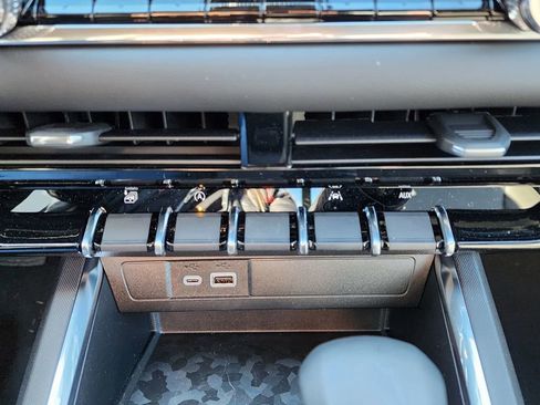 New 2026 GMC Canyon Elevation w/ Convenience Package image 30