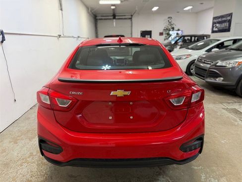 Used 2017 Chevrolet Cruze LT w/ Sun And Sound Package image 5