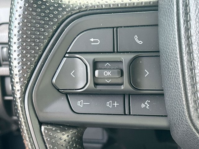 Used 2025 Toyota Tacoma SR AWD/4WD image 23