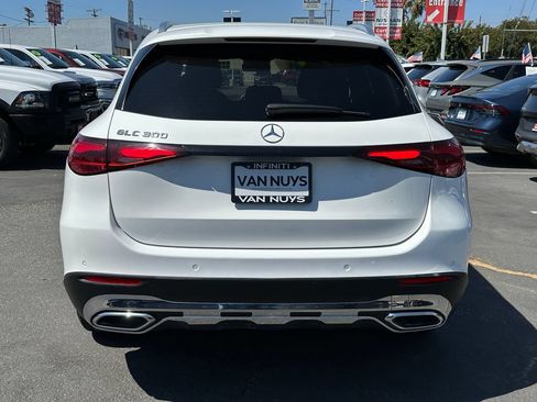 Used 2024 Mercedes-Benz GLC 300 image 6