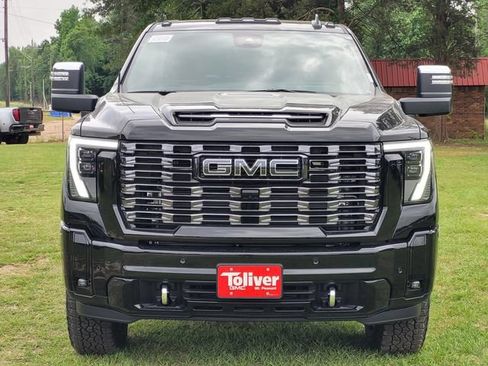 New 2026 GMC Sierra 3500 Denali Ultimate w/ LPO, Black Badging Package AWD/4WD image 3