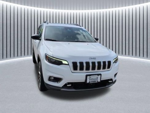 Certified 2022 Jeep Cherokee Limited w/ Elite Package AWD/4WD image 4