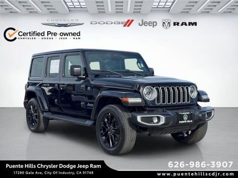 Certified 2025 Jeep Wrangler Unlimited Sahara AWD/4WD image 1