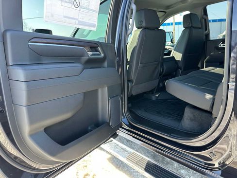 New 2026 GMC Sierra 2500 SLT AWD/4WD image 15