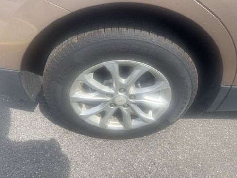 Used 2018 Chevrolet Equinox LT image 9