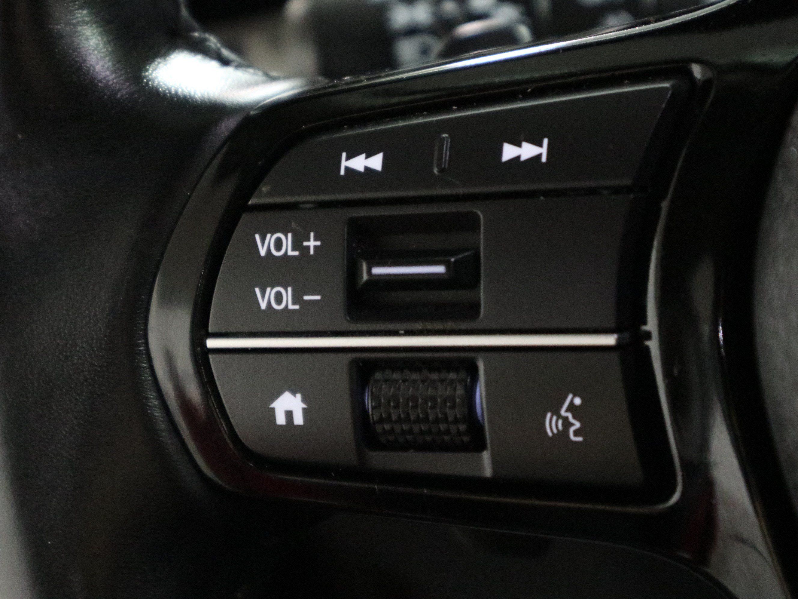 Used 2025 Honda Pilot EX-L image 29
