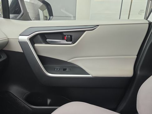 Used 2024 Toyota RAV4 XLE image 24