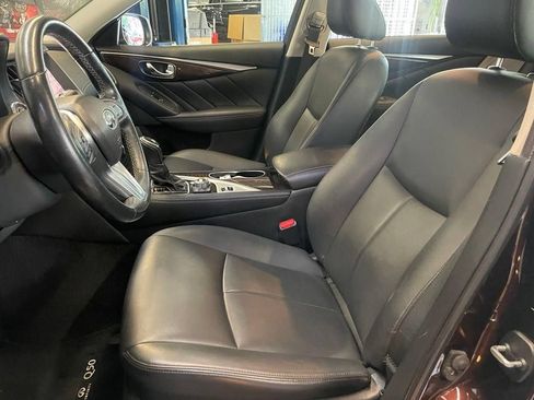 Used 2018 INFINITI Q50 Luxe w/ Essential Package (3.0T Luxe) AWD/4WD image 6