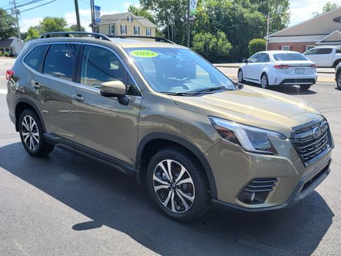 Used 2022 Subaru Forester Limited AWD/4WD image 3