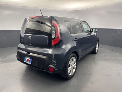 Used 2014 Kia Soul + w/ Primo Package FWD image 5