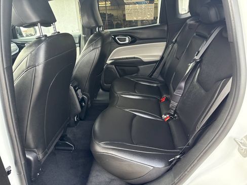 Used 2025 Jeep Compass Limited AWD/4WD image 25