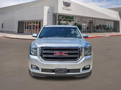 Used 2019 GMC Yukon XL SLT w/ Open Road Package AWD/4WD image 2