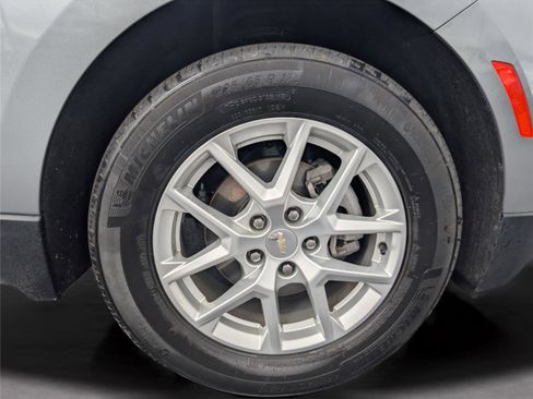 Used 2023 Chevrolet Equinox LT image 39