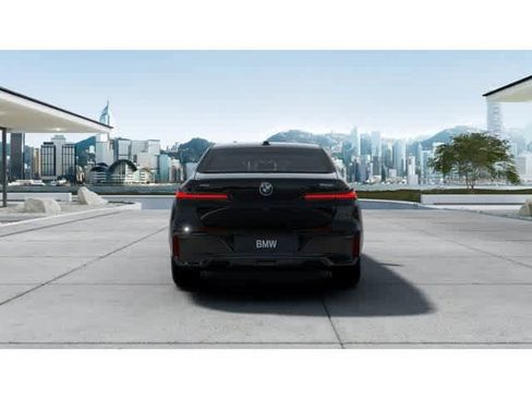 New 2026 BMW 760i xDrive image 5