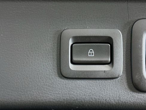 Used 2022 MAZDA CX-30 AWD 2.5 S w/ Preferred Package image 31