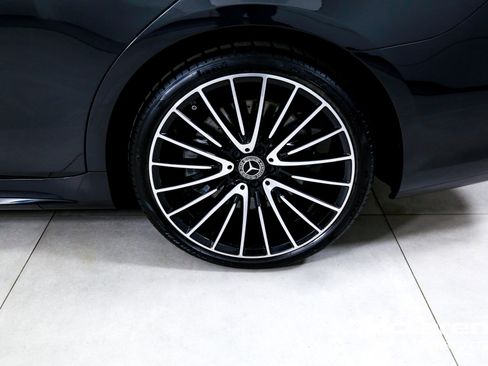 Used 2022 Mercedes-Benz S 580 4MATIC Sedan w/ AMG Line Package image 36