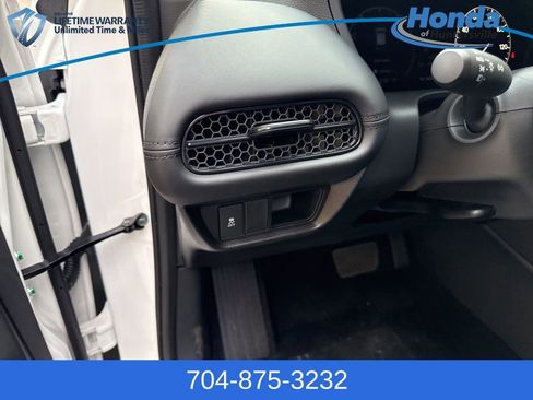 New 2026 Honda HR-V LX image 21