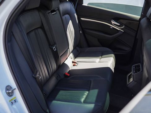 Used 2023 Audi e-tron Premium Plus image 26