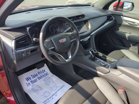 Certified 2024 Cadillac XT6 Luxury FWD image 9